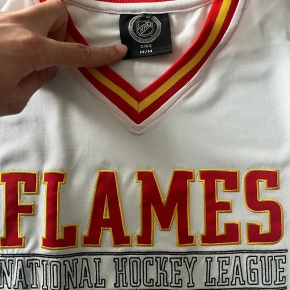 Calgary Flames Hockey Long Sleeve - Picture 2 of 3